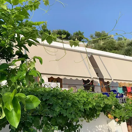 Sea La Vie Anesti Apartmán *