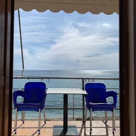 Sea La Vie Anesti Daire